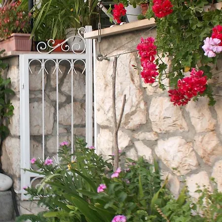Apartman With Wifi Hvar - 5690 *